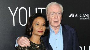 Michael Caine solía beber una botella de vodka al día