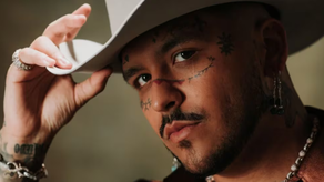Christian Nodal revela por qué se tatuó la cara