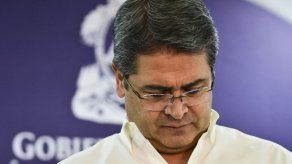 Presidente de Honduras viaja a EE.UU. a cita de comisión de control de drogas