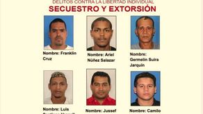 La Policía Nacional le solicita a la ciudadanía que de tener información sobre estos requeridos pueden llamar a los teléfonos: 104 / 524-2528 / 511-9081. La Policía Nacional le solicita a la ciudadanía que de tener información sobre estos requeridos pueden llamar a los teléfonos: 104 / 524-2528 / 511-9081.