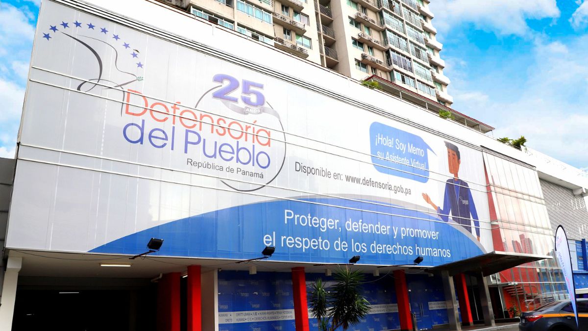 Defensoría del Pueblo aclara polémica por servicios de agua y electricidad. Defensoría del Pueblo aclara polémica por servicios de agua y electricidad.