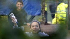 Decenas de personas han perdido la vida al cruzar el Canal, incluso 27 cuando una embarcación atestada con migrantes se fue a pique en noviembre de 2021.