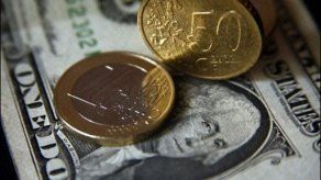 Subastan 400 millones de dólares y sostener peso mexicano