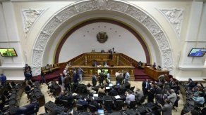 Parlamento venezolano pospone para mañana designación de rectores electorales