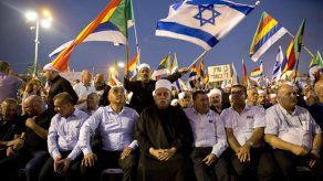 Netanyahu defiende ley de nación judía tras protesta