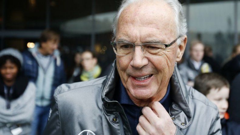 Beckenbauer recibe multa y amonestación de comité ética FIFA