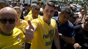 Partidarios de Bolsonaro realizan mitin tras ataque