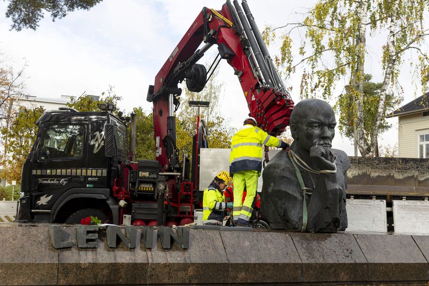El busto de Lenin estaba en un parque central de Kotka.