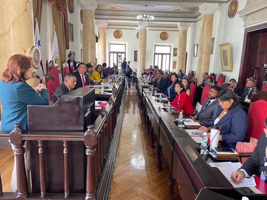 Autoridad Nacional de Descentralización avanza en la entrega de informes de rendición de cuentas