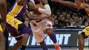 Anthony escucha a Bryant y Knicks vencen a Lakers