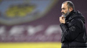 Wolves repesca al delantero Patrick Cutrone de Fiorentina