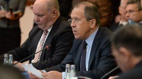 Canciller ruso rechaza sanciones de EEUU y UE