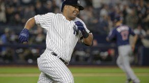 Yankees declinan la opción de Edwin Encarnación para 2020