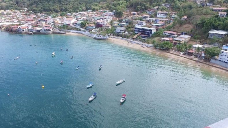 Llegan barcazas para abastecer de agua potable a Isla Taboga