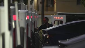 Elon Musk respondió que viene una actualización en enero”.