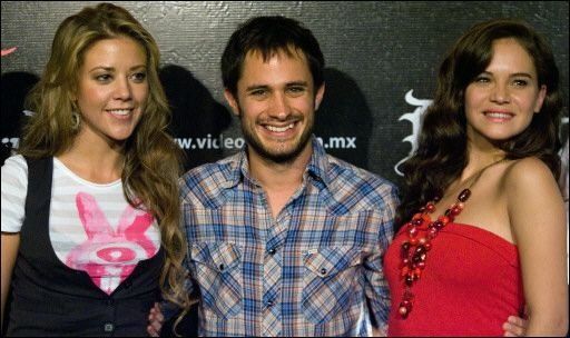 Gael García presenta en México Déficit, su ópera prima