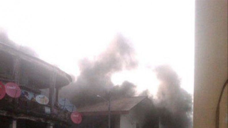 Incendio consume inmueble en Ciudad de Colón