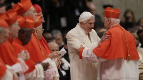 Benedicto XVI participará en rito de canonización