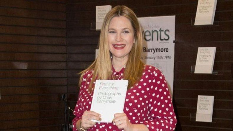 Drew Barrymore sigue enamorada de Adam Sandler