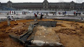 Descubren “zócalo” de 1843 en la Ciudad de México