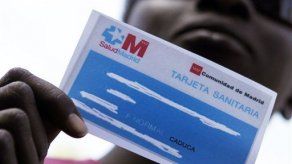 Inmigrantes: Sin papeles no hay sanidad en España