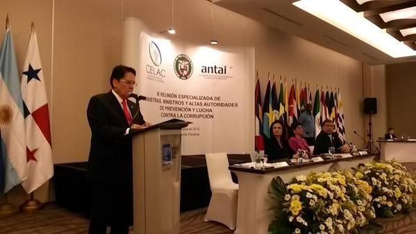 Ecuador propone en Panamá combatir corrupción en forma conjunta