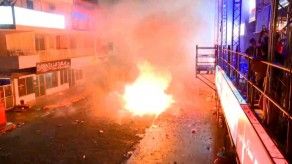 Quema de fuegos artificiales en el tradicional topón en Las Tablas