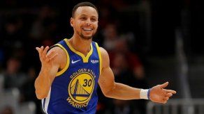El basquetbolista Stephen Curry duda de la llegada a la Luna y la NASA le responde