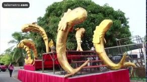 Preparando el desfile de las Mil Polleras en Las Tablas