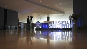 Líderes árabes y de UE en cumbre sobre migrantes