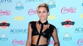 Miley Cyrus ayudó a una fan en su cambio de sexo
