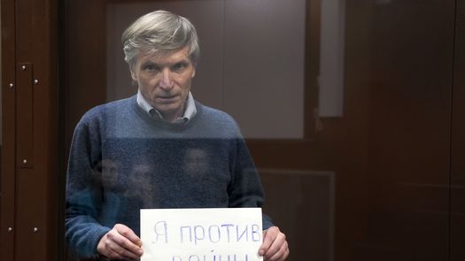 Gorinov criticó la acción militar rusa en Ucrania durante una reunión del concejo municipal en marzo.