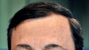 Draghi niega contradicción entre crecimiento y ajustes