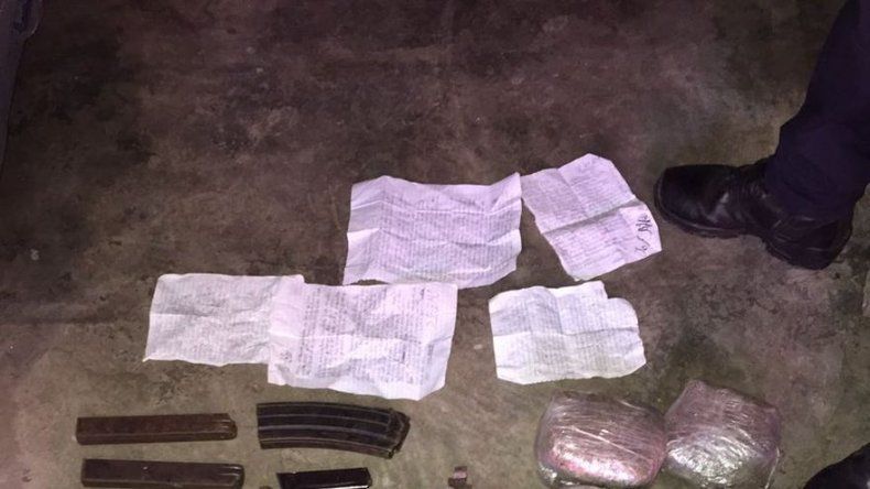Detienen en Honduras a menor de 16 años con fusil, metralleta y tres pistolas