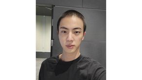 Jin miembro de BTS.