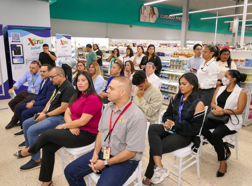 Supermercados Xtra se convirtió en el primer supermercado en ofrecer asistencia médica 24/7. Supermercados Xtra se convirtió en el primer supermercado en ofrecer asistencia médica 24/7.