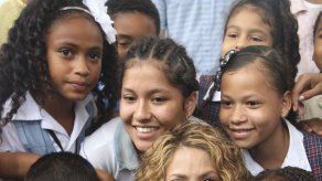 Shakira pide más presupuesto para educación y ayudar a niños venezolanos
