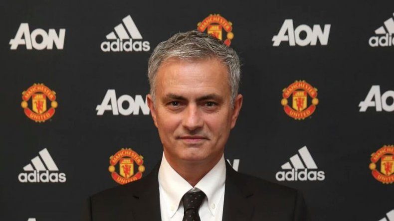 United firma a Mourinho como técnico por 3 temporadas