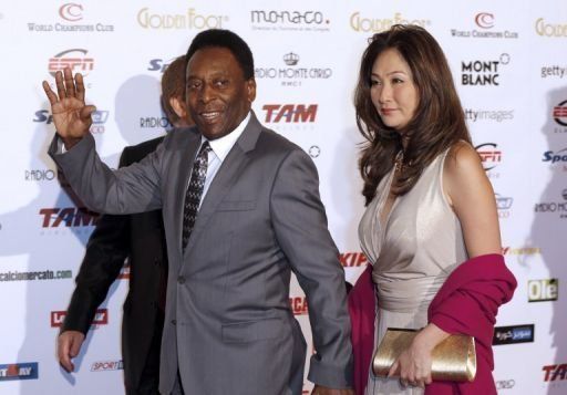 Pelé dice que se prepara para salir de escena en 2016 (prensa)