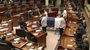 Asamblea realiza sesión solemne en homenaje a Jorge Rubén Rosas