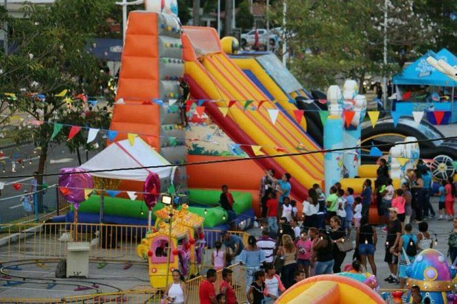 Celebración del Sábado de Carnaval en la Cinta Costera