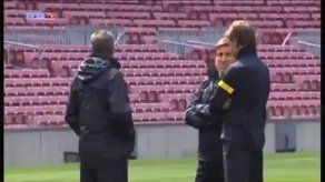 Un animadísimo Vilanova dirige el entrenamiento del Barcelona