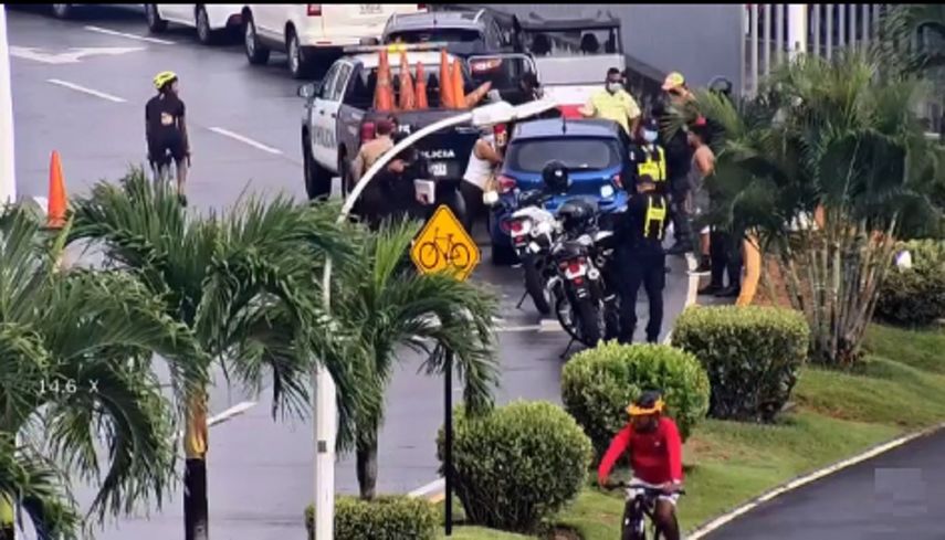 El Centro de Operación Nacional captó el atropello de los ciclistas y coordinó su atención.