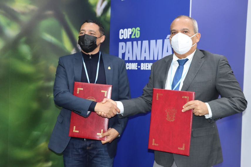 hEl convenio fue firmado por el ministro de Ambiente de Panamá