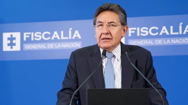 Fiscal general de Colombia renuncia por orden de liberación de líder de FARC