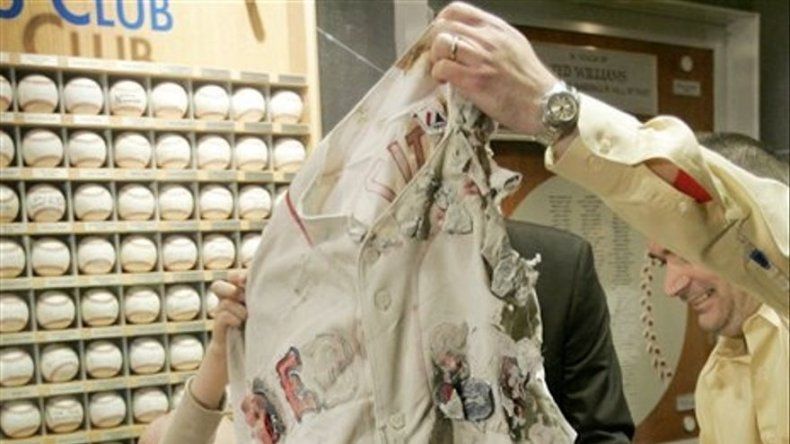 Camiseta de David Ortiz es puesta en subasta