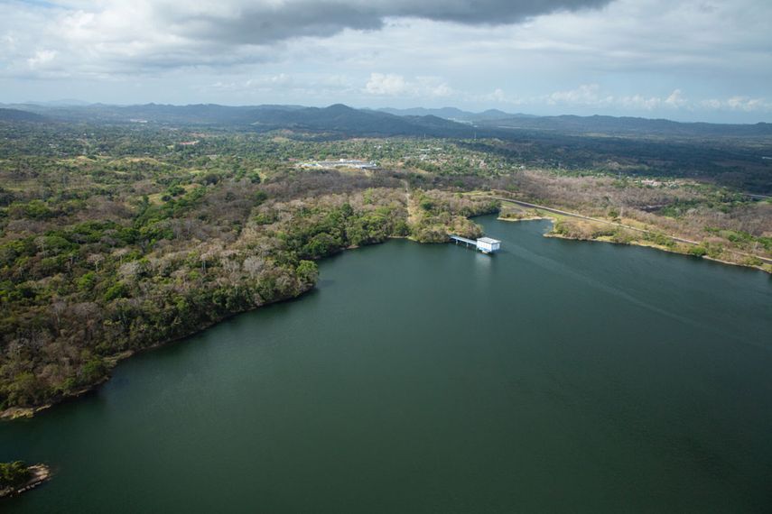 Canal de Panamá continúa trabajando para reparar avería en Monte Esperanza
