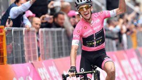 Giro: el líder Yates vuelve a ganar en Osimo y se despega