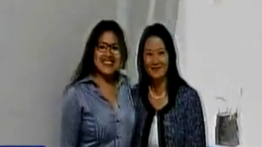 Keiko se fotografía con trabajadores de Fiscalía antes de ser interrogada