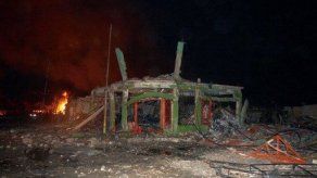 Chávez decreta tres días de duelo por 26 muertos en explosión